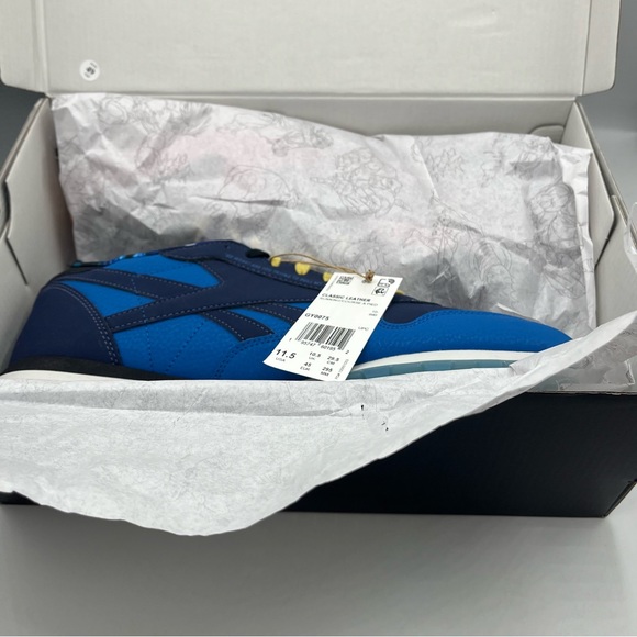 Reebok x Street Fighter Classic Leather Shoes Red Blue GY0075 Mens Size 11.5 NIB - Picture 14 of 15